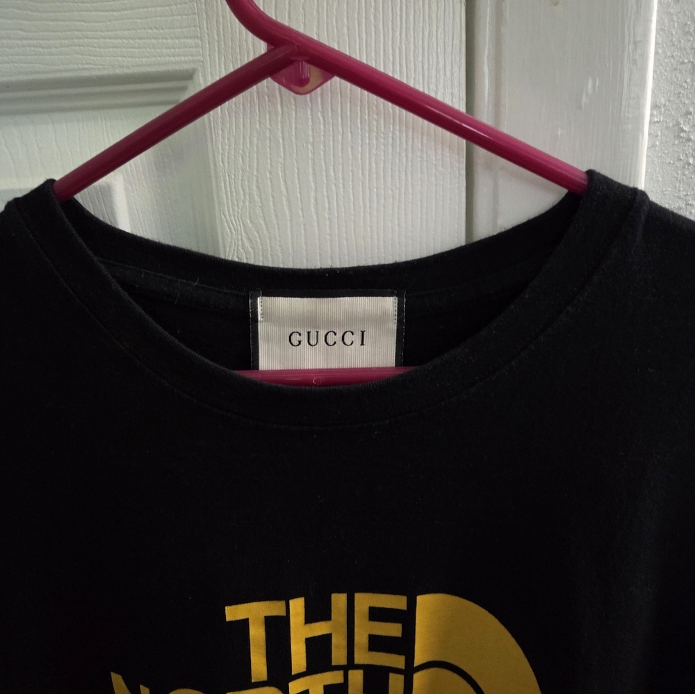 Gucci X Northface Mens Large Tee in Black with Yellow Graphic Authentic